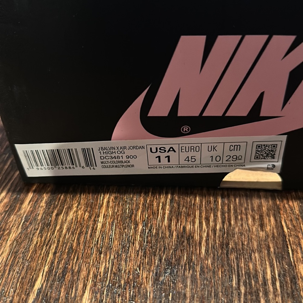 J. Balvin x Air Jordan Retro 1 OG High — Colores Y Vibras 🔥🔥🔥 - Picture 3 of 7